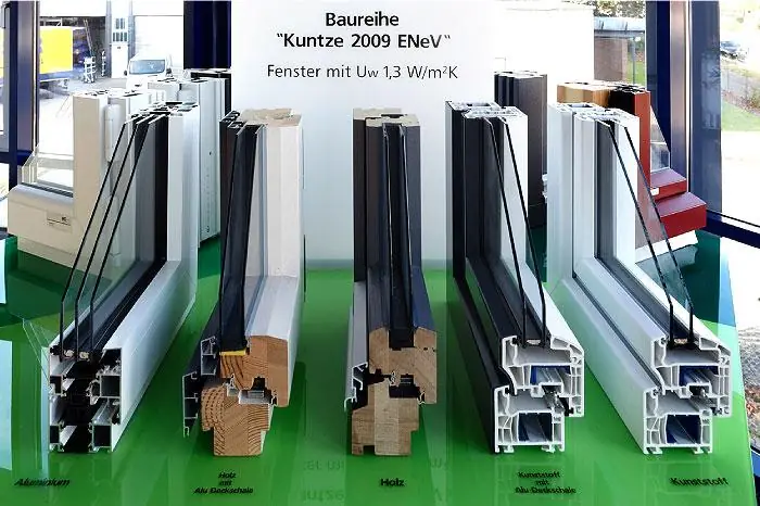 Neu eingebautes Fenster mit abgedichteter Anschlussfuge