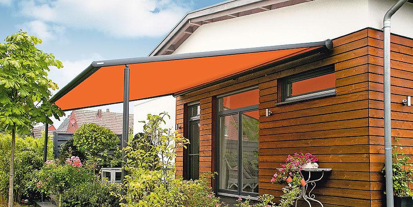Pergola-Markise über einer Terrasse