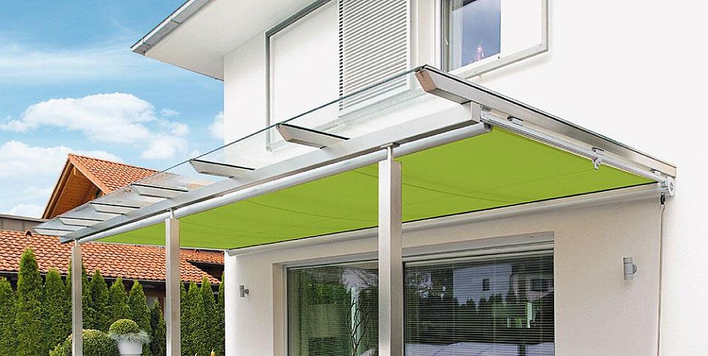 Unterglas-Markise unter einem Terrassendach