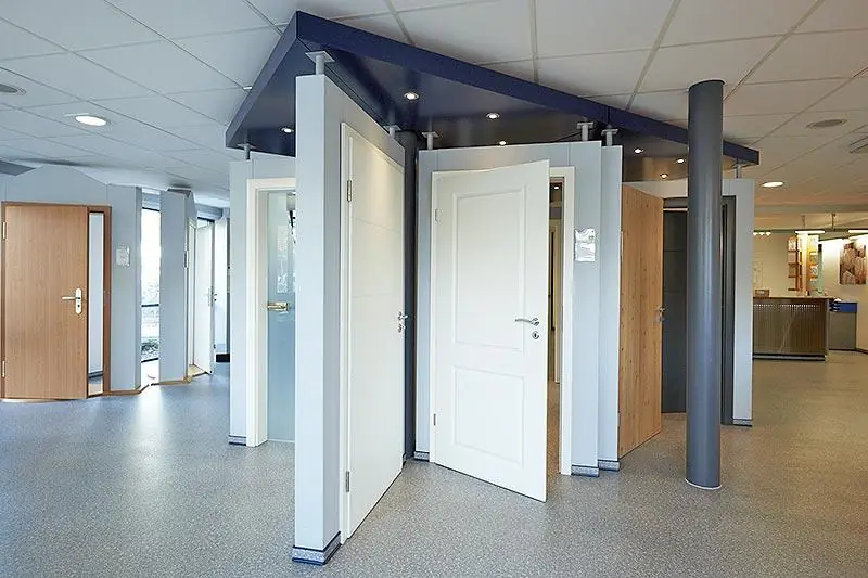 Innentür mit Stiltürfüllung und Profilierung